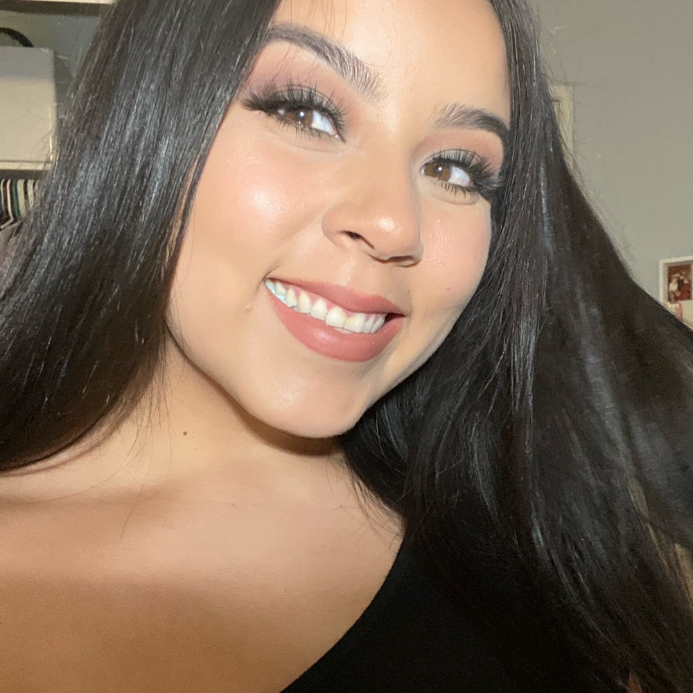 Meet your Posher, Briana